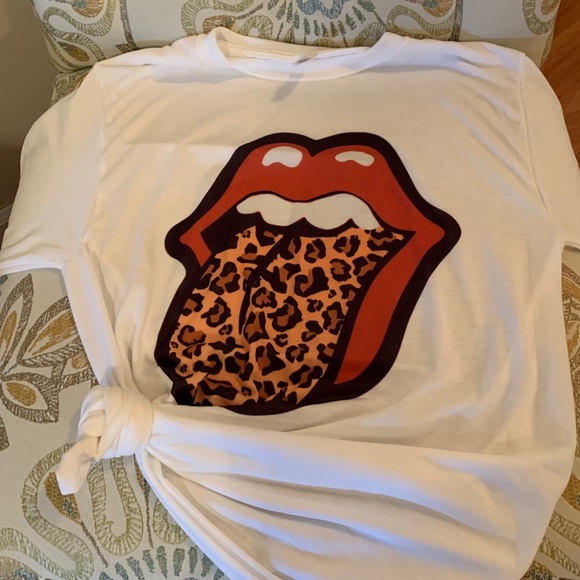 Tops - Rock & Roll Lips & Tongue Leopard TShirt Small